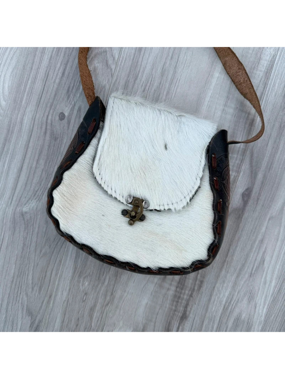 Western-style crossbody bag - Picture 2 of 7